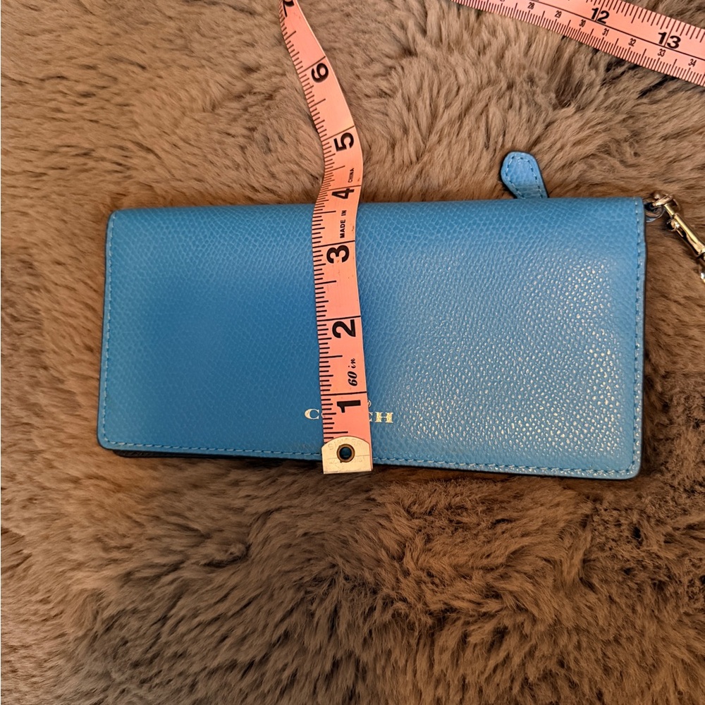 Coach Vibrant Blue Wristlet - Picture 2 of 5